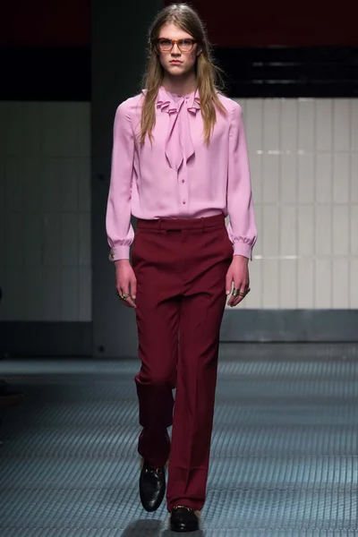 Look 8